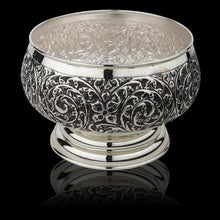 Load image into Gallery viewer, Antique Nakashi Bowl