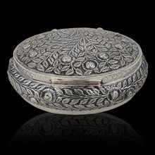 Load image into Gallery viewer, Nakashi Antique Box