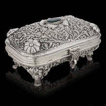 Load image into Gallery viewer, Box with Green Stone