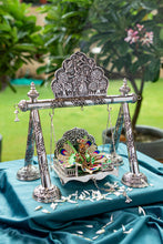 Load image into Gallery viewer, Radha Krishna Jhula / Swing