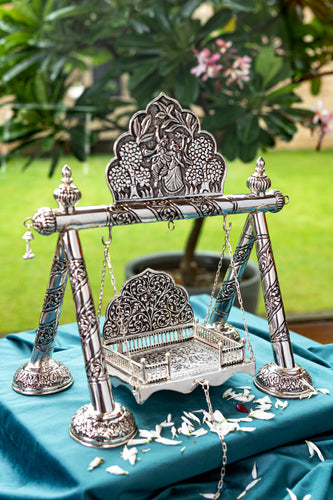 Radha Krishna Jhula / Swing