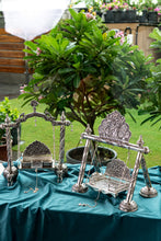 Load image into Gallery viewer, Radha Krishna Jhula / Swing